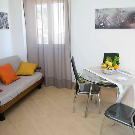 Lolita Holidays Apartment
