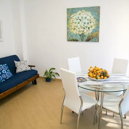 Lolita Holidays Apartment *